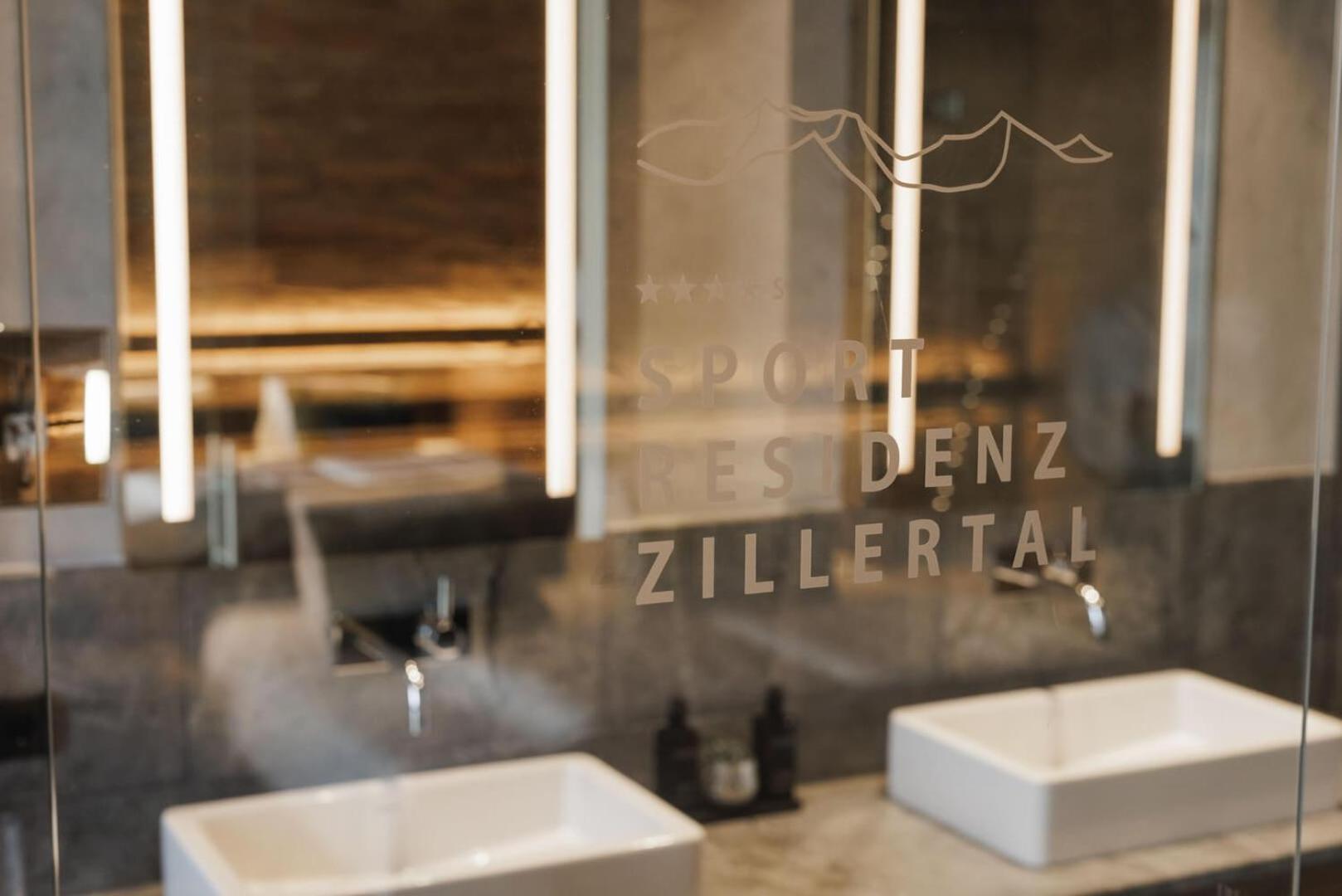 Sportresidenz Zillertal Hotel Uderns Exterior photo